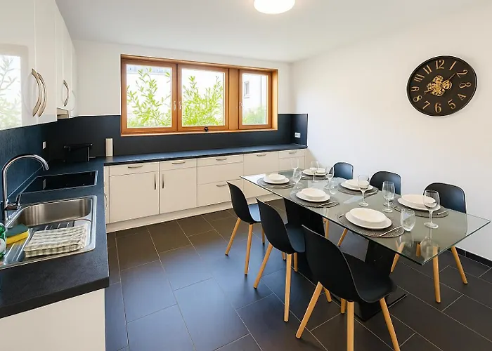 Exclusive 招待所 科布倫茨